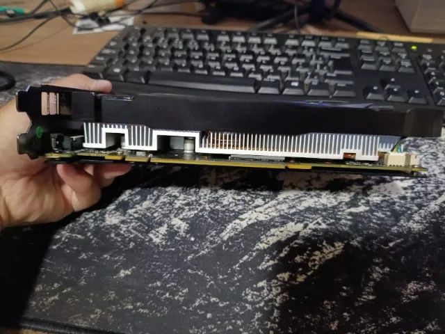 Placa de video Nvidia 1660 6gb GALAX - Foto 3