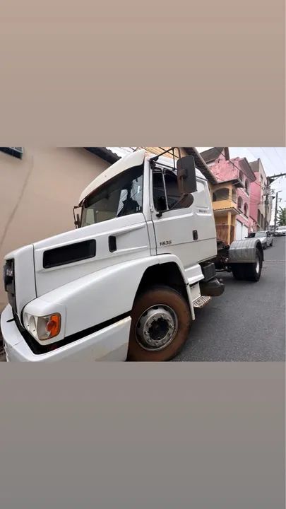 Caminhão Mercedes-Benz 1635 Ano 2019 R$130.000 + parcelas - Foto 2