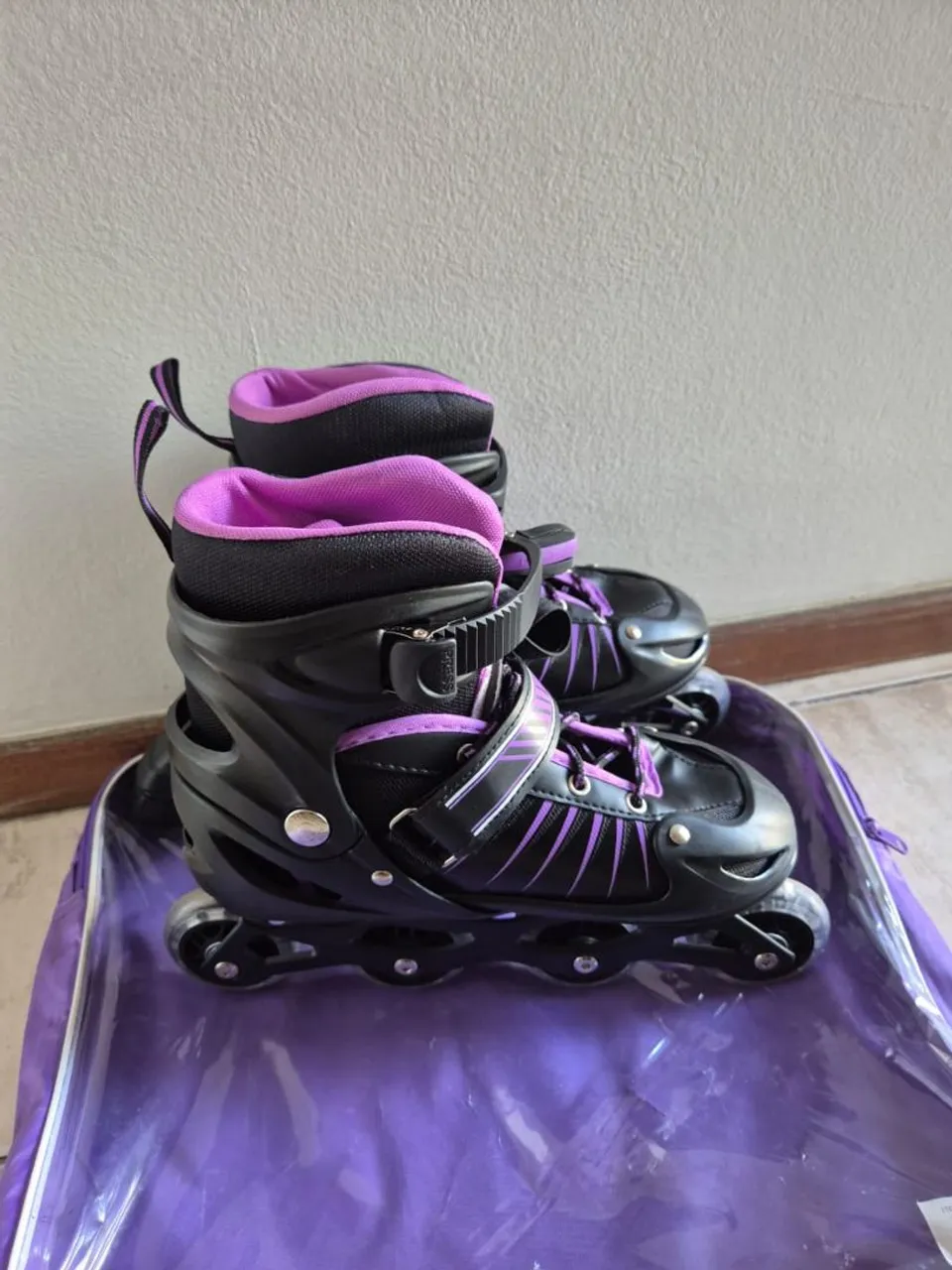 Patins Inline Semi-Profissional Ajustável - Pouco Uso! Tam. 37-40)