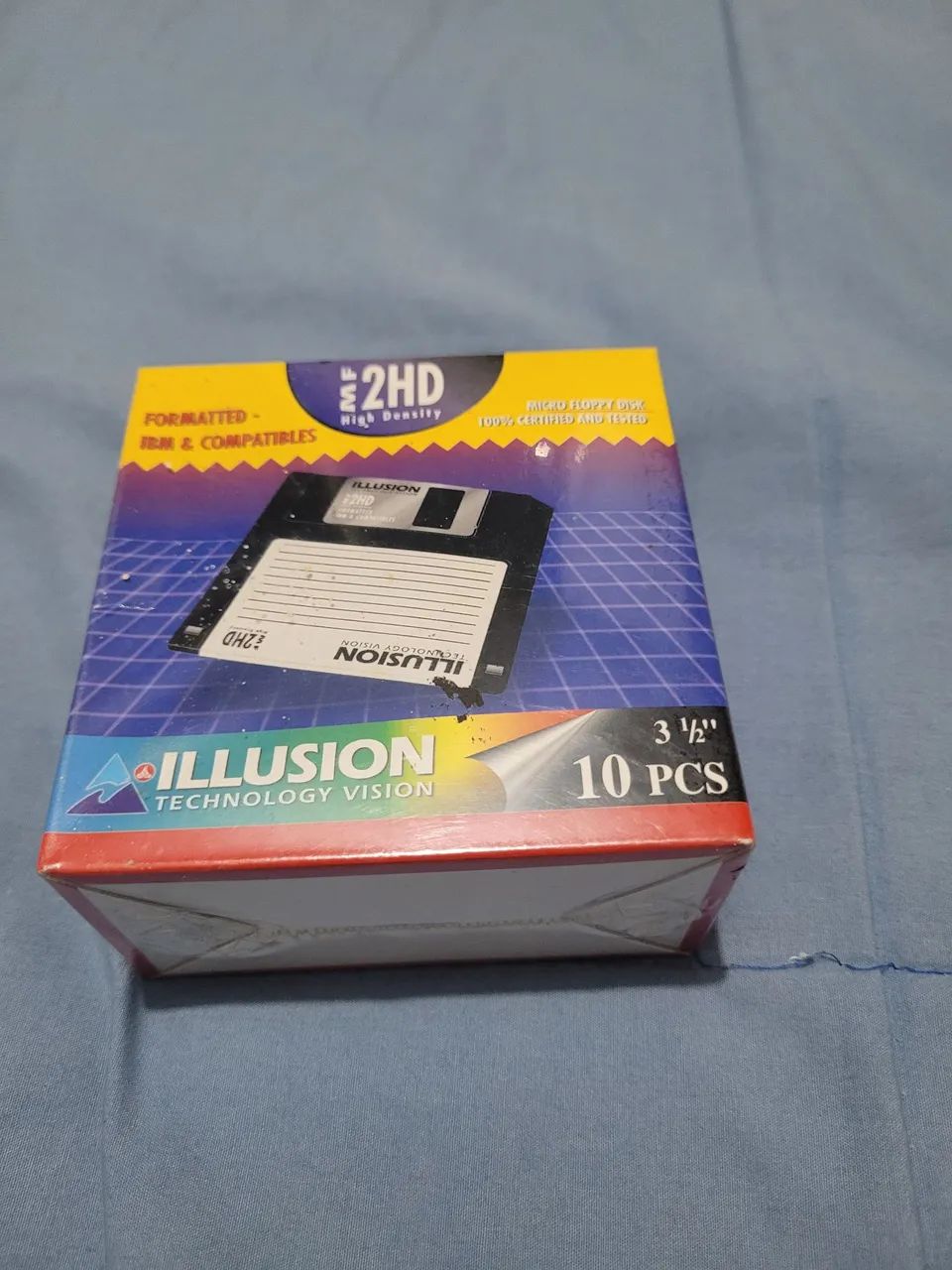 Caixa de disquetes 2 HD marca Illusion Lacrado