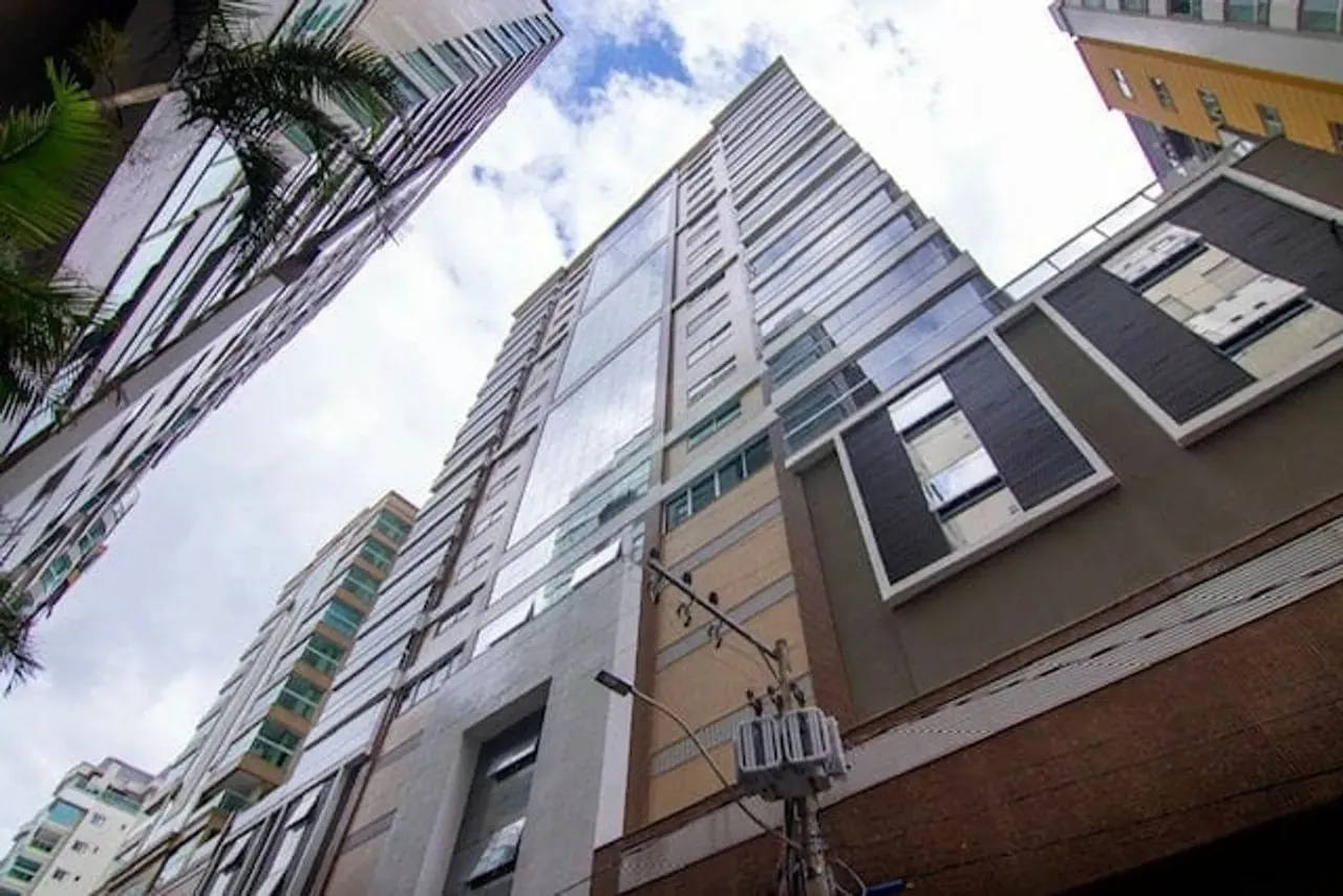 Apartamento em Rua 234 - Meia Praia - Itapema/SC