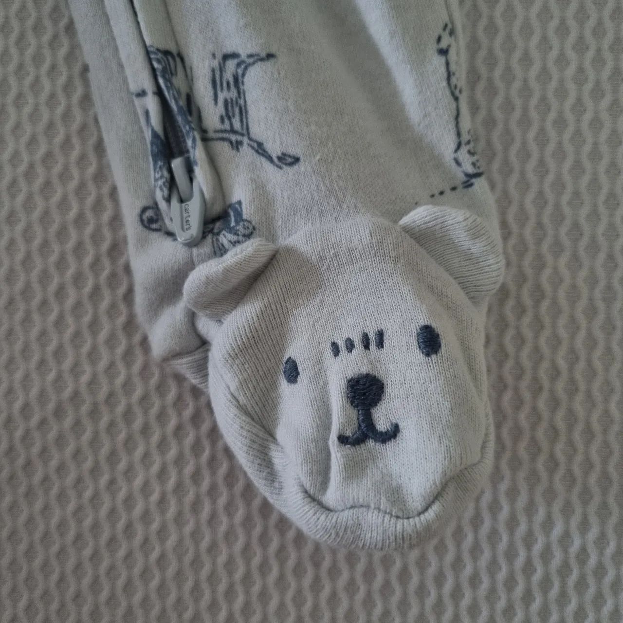 Macacão Bebê Urso da marca Carters - Tamanho RN - Foto 2