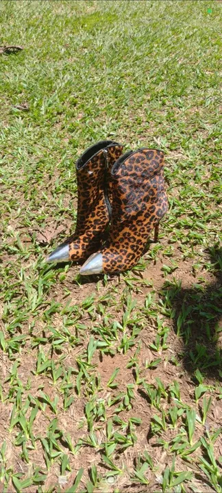 Botas de Oncinha Schutz