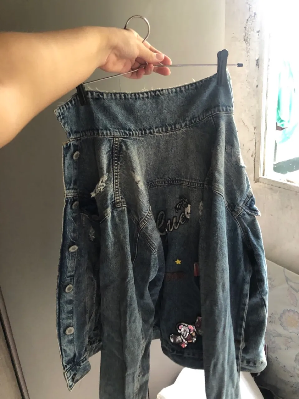 Jaqueta Jeans Customizada com Patches
