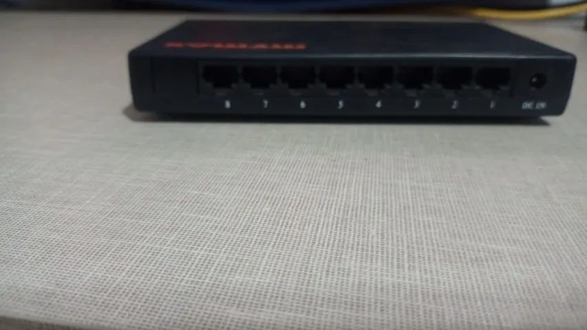 Switch 8 Portas 10/100mbps Preto - Mymax - Foto 2