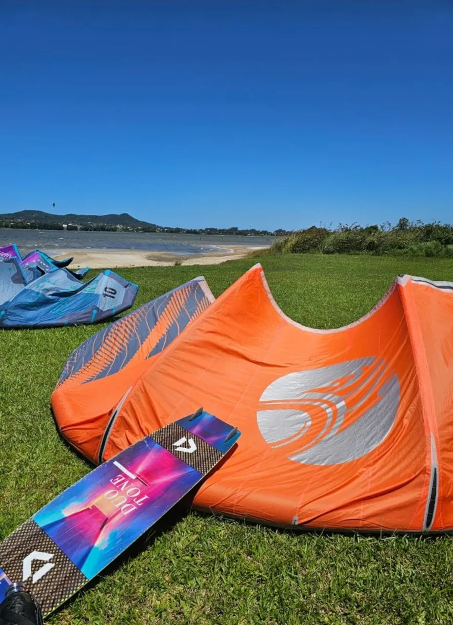 Kite cabrinha switchblade 10m 2022 + barra 2022 (otimo estado)
