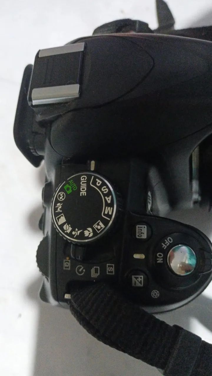 máquina fotográfica D3100 MARCA NIKON - Foto 2