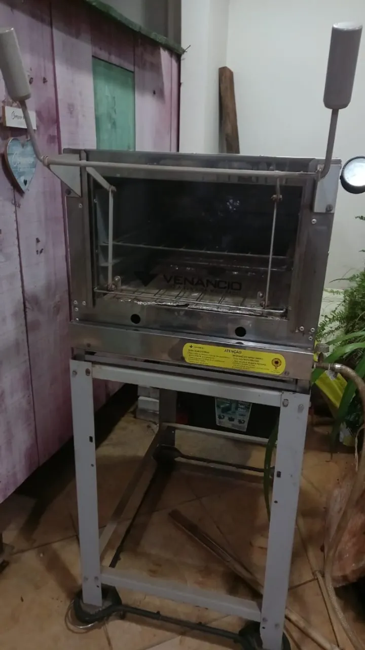 Forno a Gás Venâncio Industrial usado