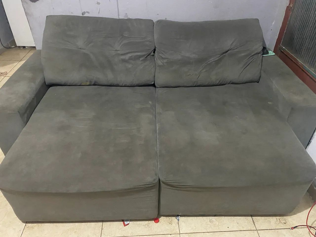 Sofá retrátil 64717834561538121