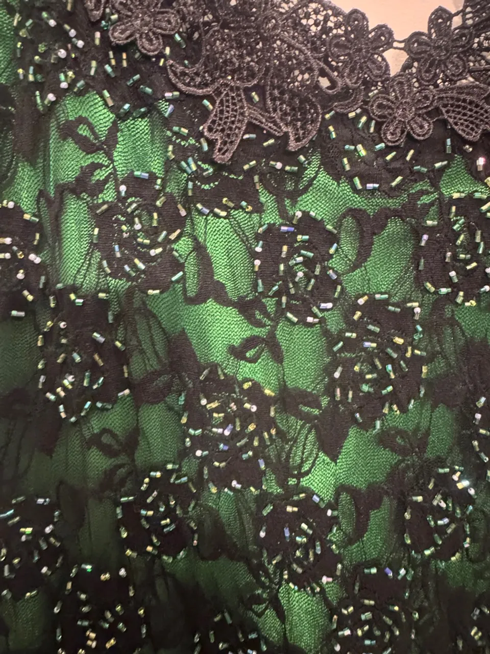 Blusa bordada verde