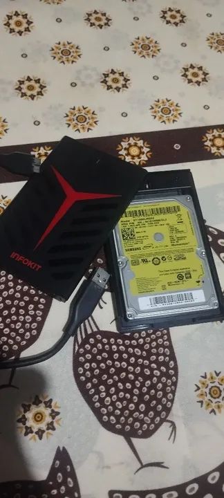 HD Externo Samsung 1TB já com suporte 