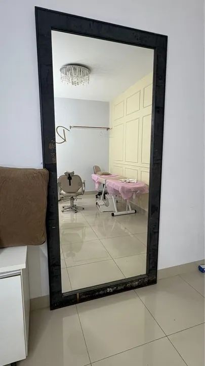 Espelho de Parede Grande com Moldura Preta