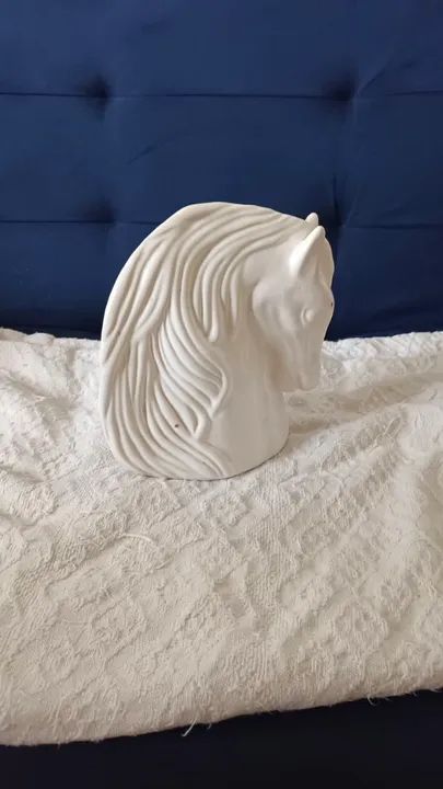 Escultura de Cavalo em Cerâmica