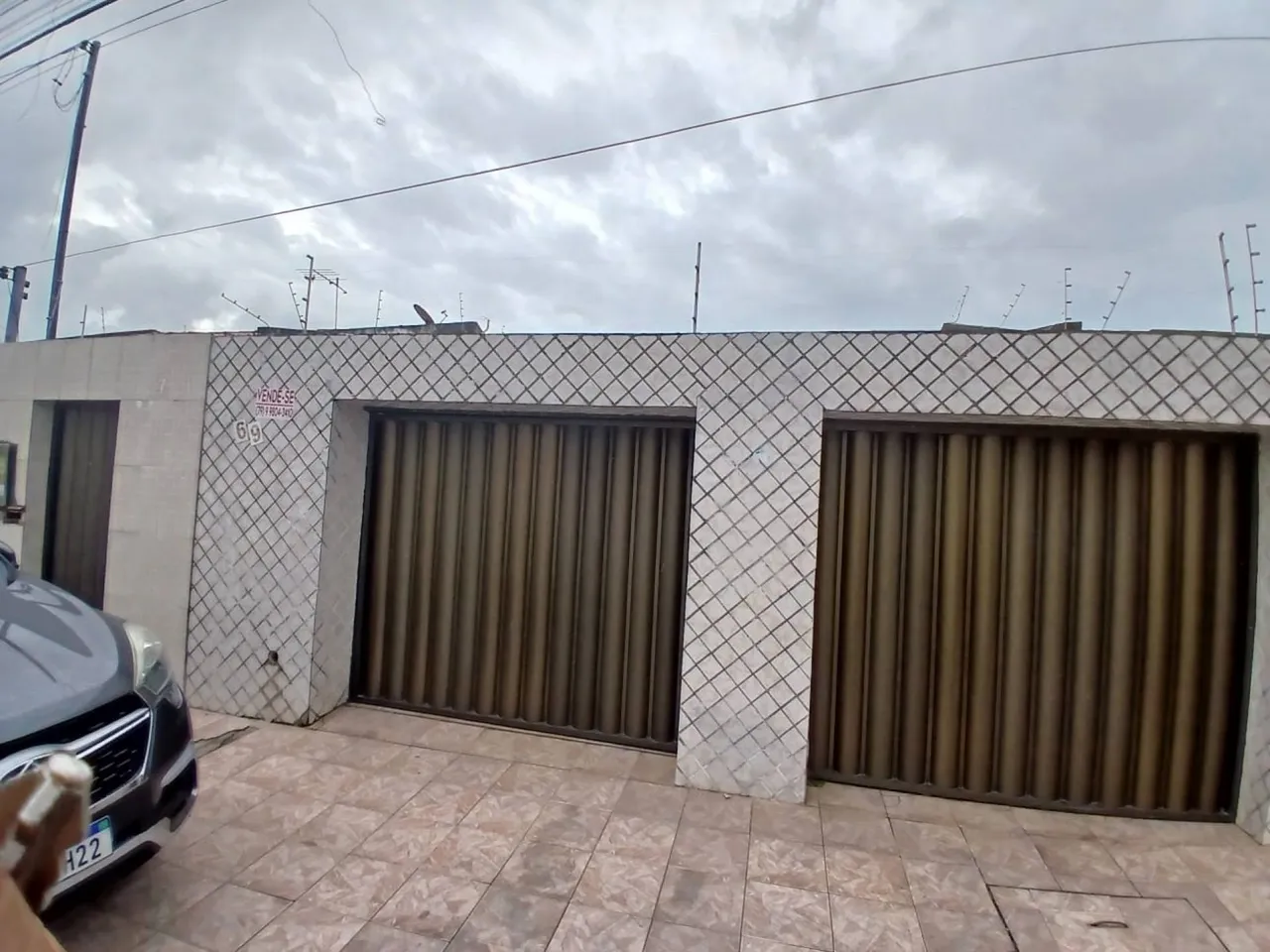VENDE-SE CASA NO CONJUNTO DOM PEDRO - JOSÉ CONRADO DE ARAÚJO A.C