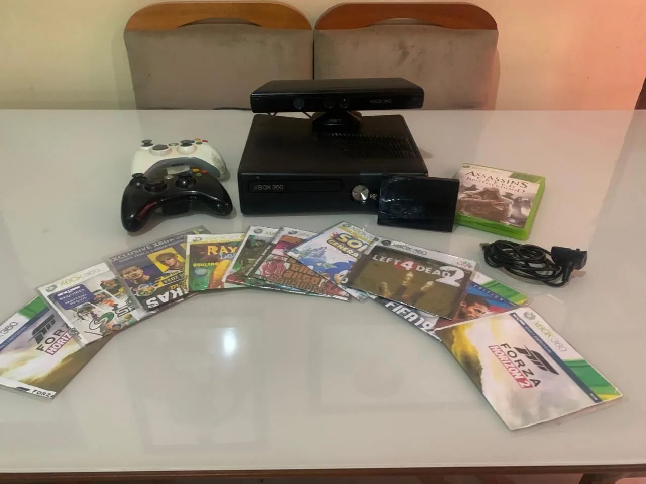 Xbox 360 com jogos e acessórios