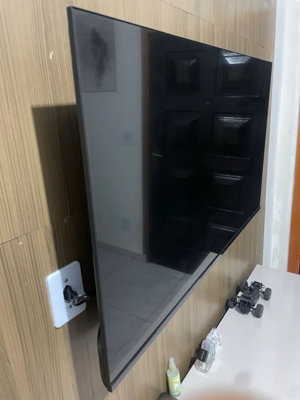 Vende-se smart tv Philips 50 polegadas semi nova apenas 2 meses de uso  - Foto 4