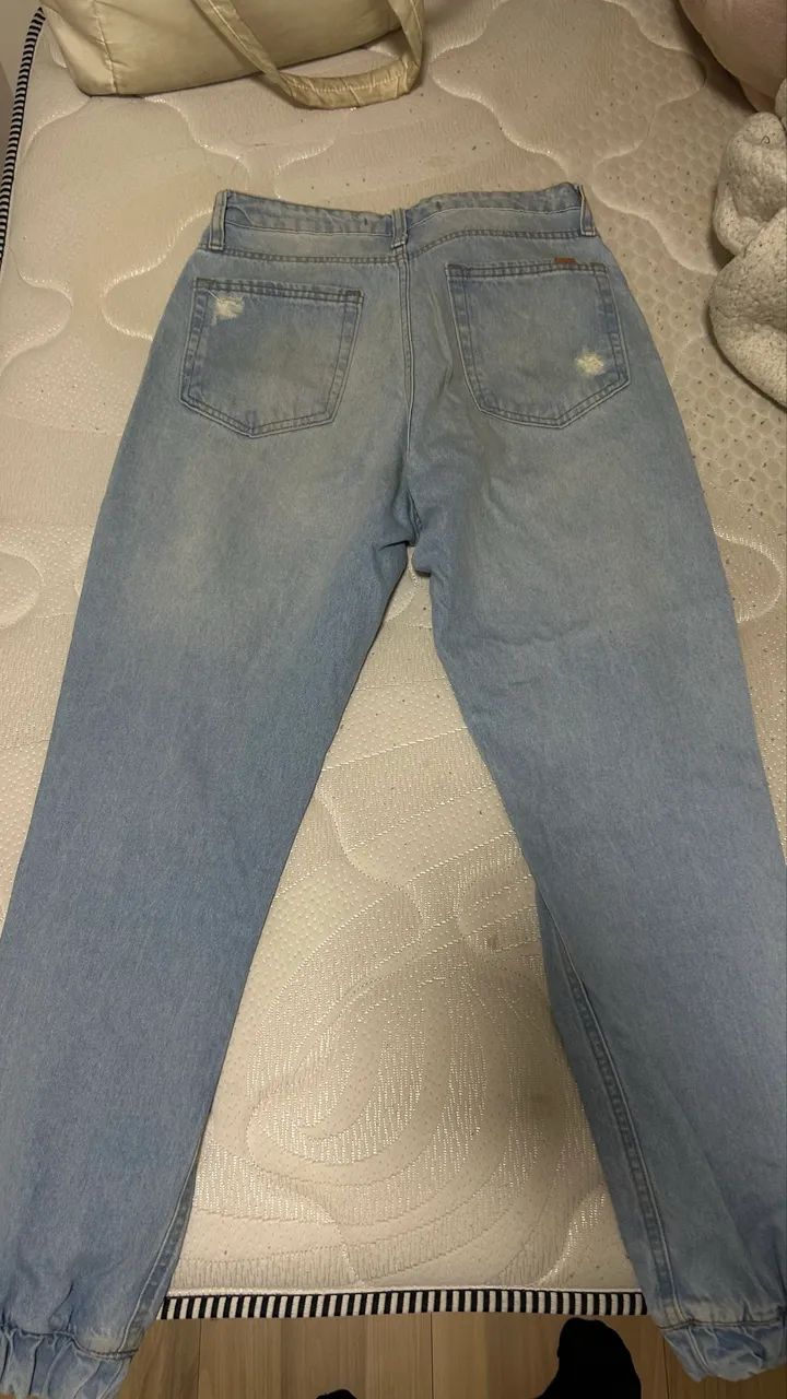 Calça Jeans Lavagem Clara tam 38 - Foto 3