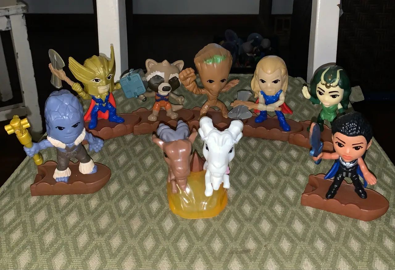 8 figuras filme Thor Amor e Trovão Marvel Mc Donalds