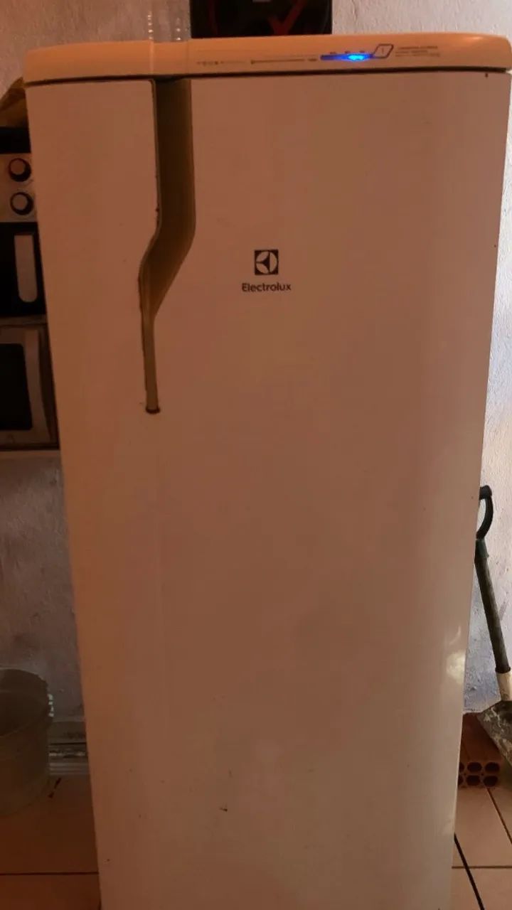 Geladeira Electrolux gelo seco - Foto 3