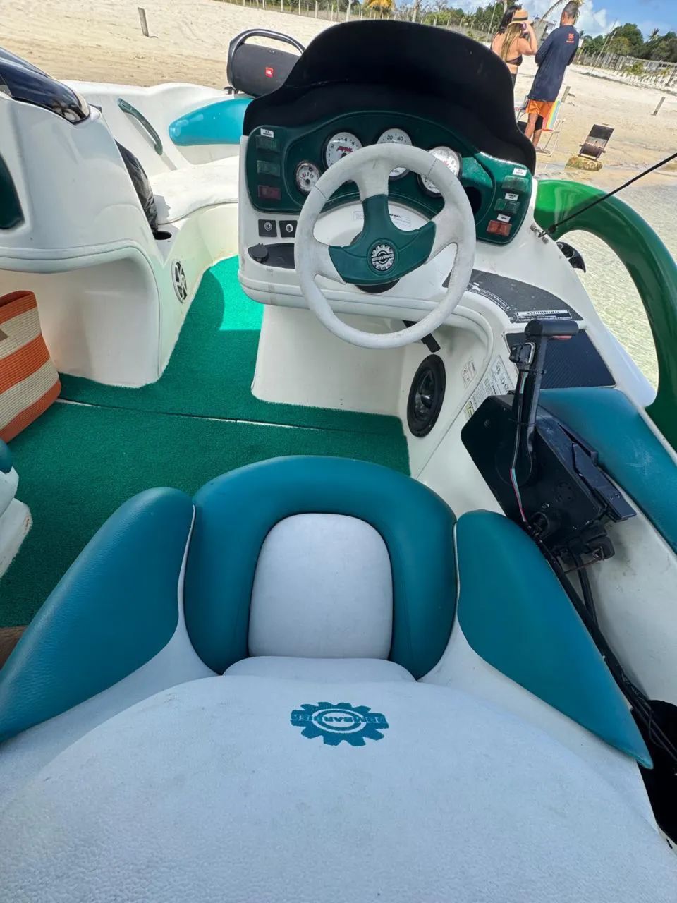 Lancha seadoo 6 p  Motor 115 Toda documentada