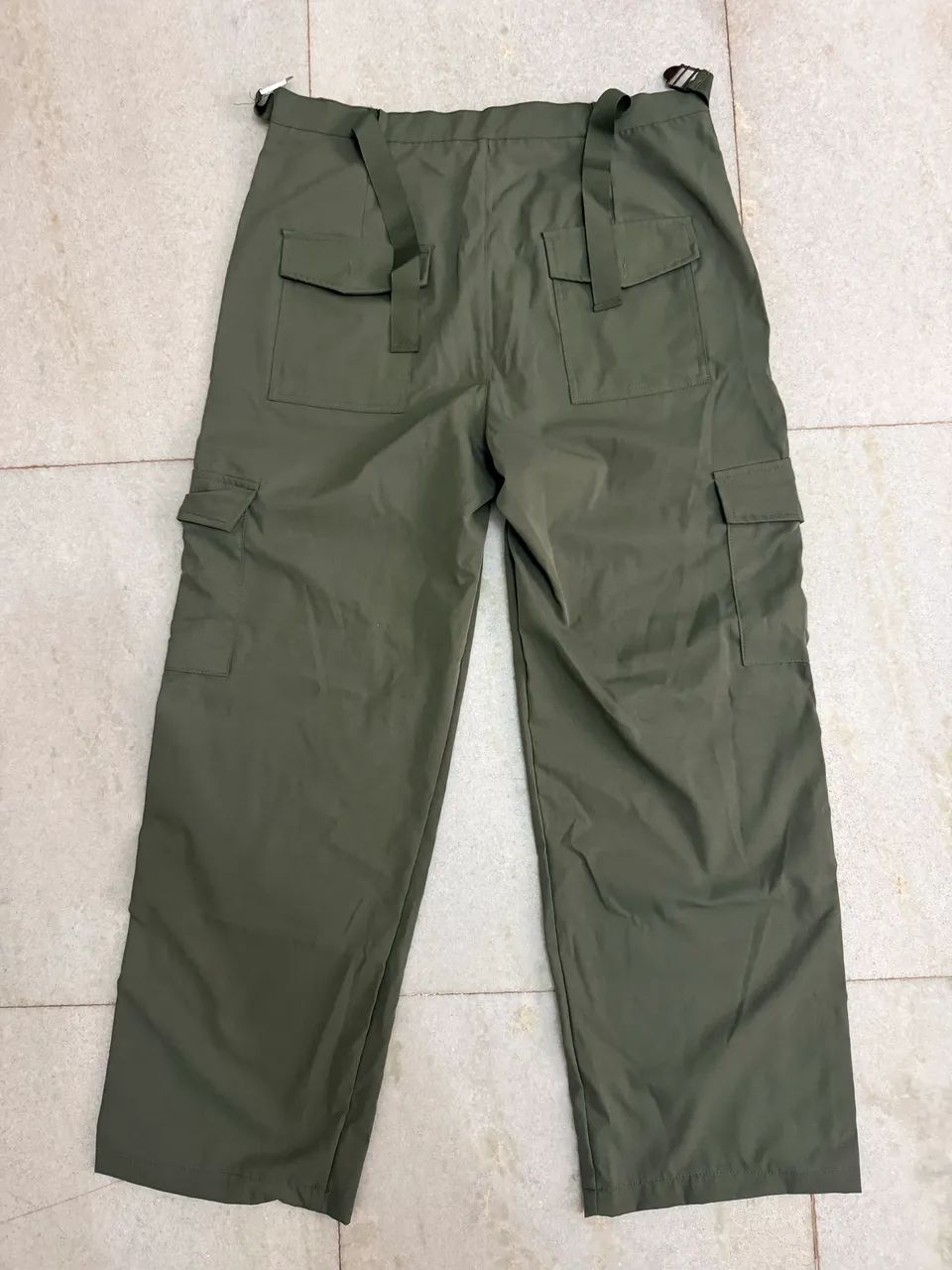 Calça M com ajuste de cintura  - Foto 4