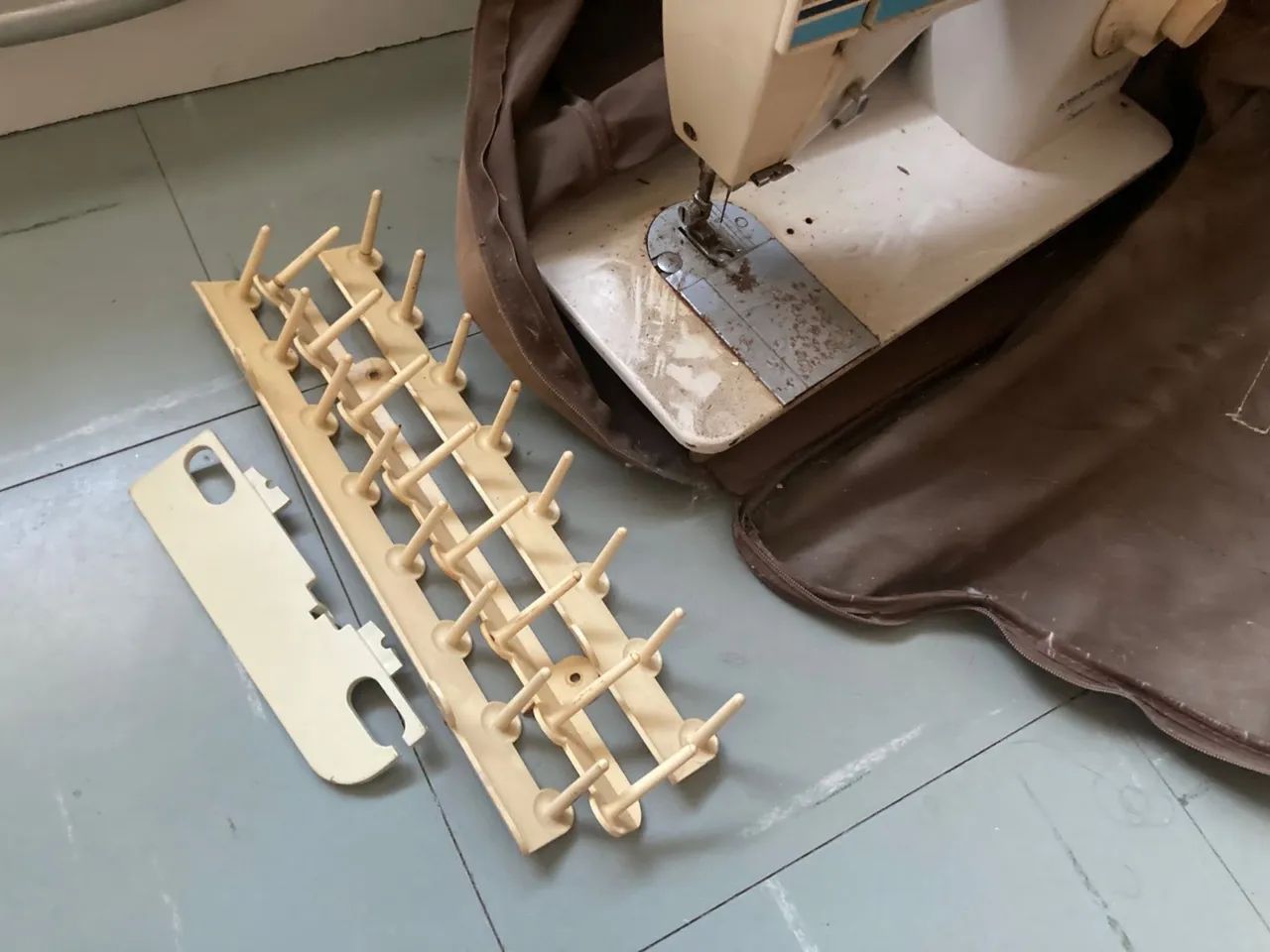 Maquina de costura singer - Foto 3