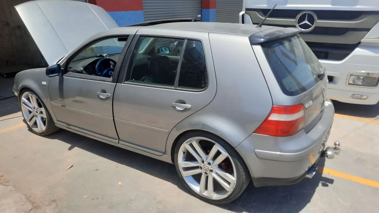 Volkswagen Golf GTI 1.8 MI 20V Turbo 4P Mec. 2002