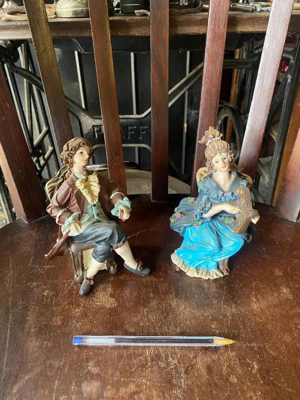 Par estatuetas em resina francesa (ref:330)