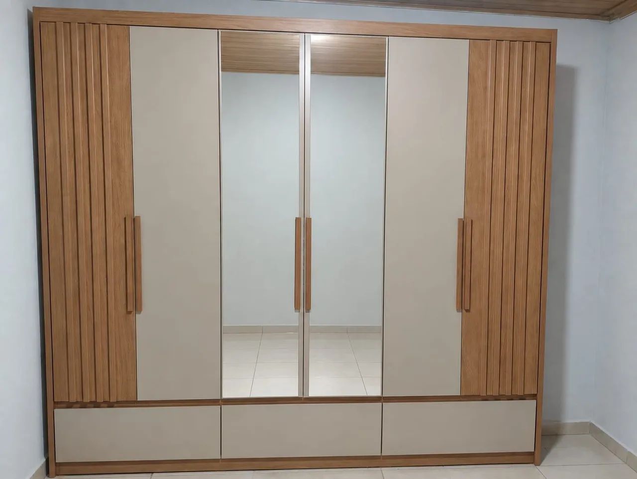 Guarda roupas e cama de casal  - Foto 3