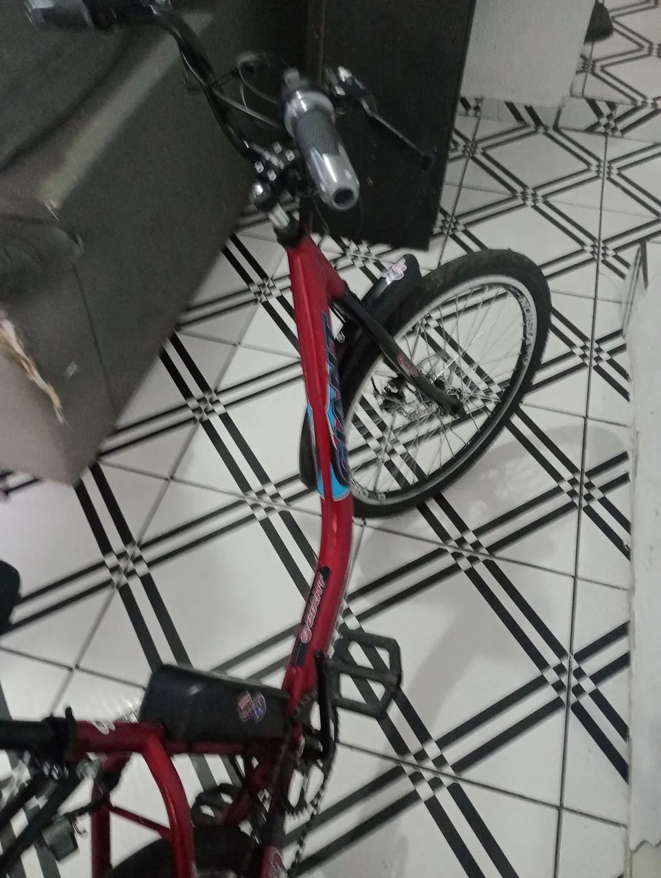 Vendo bicicleta elétrica nova vc que quer uma sair do trânsito. - Foto 2