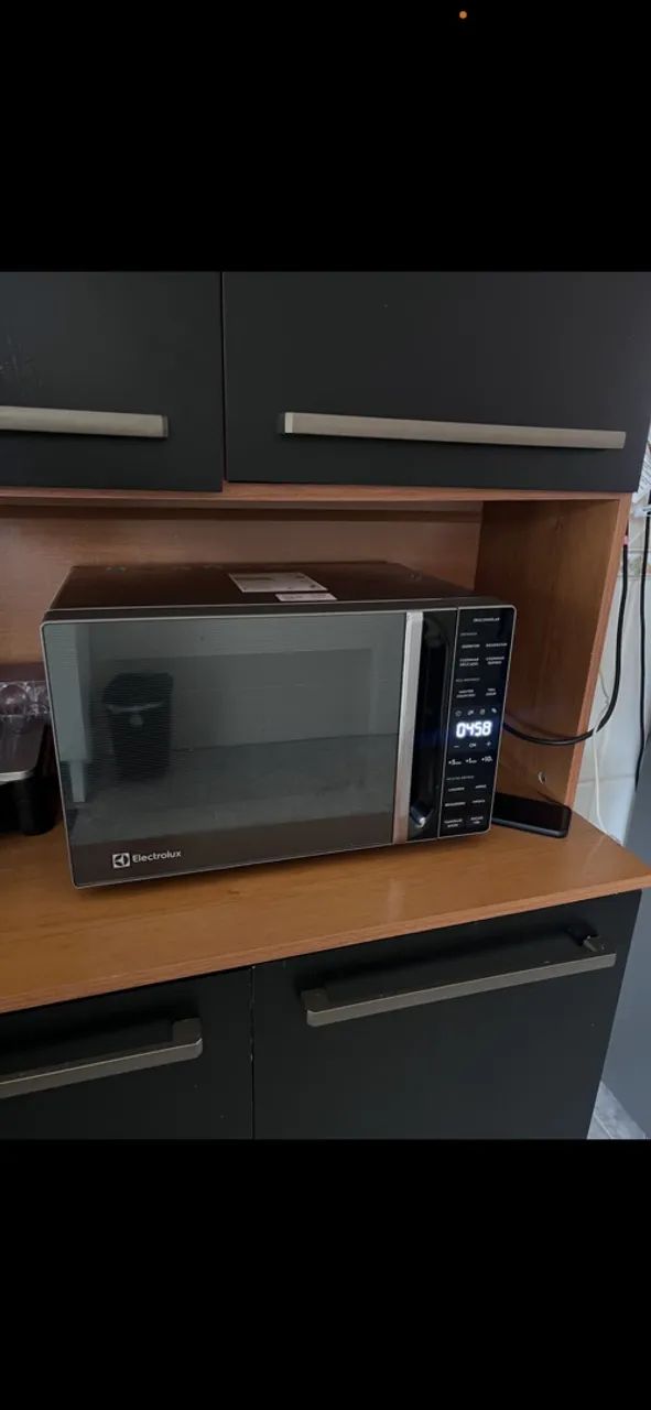 Vendo microondas com 5 meses de uso