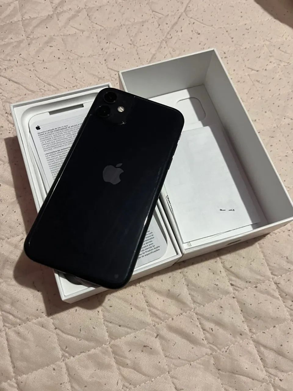 iPhone 11 128 gb com nota e caixa - Foto 3