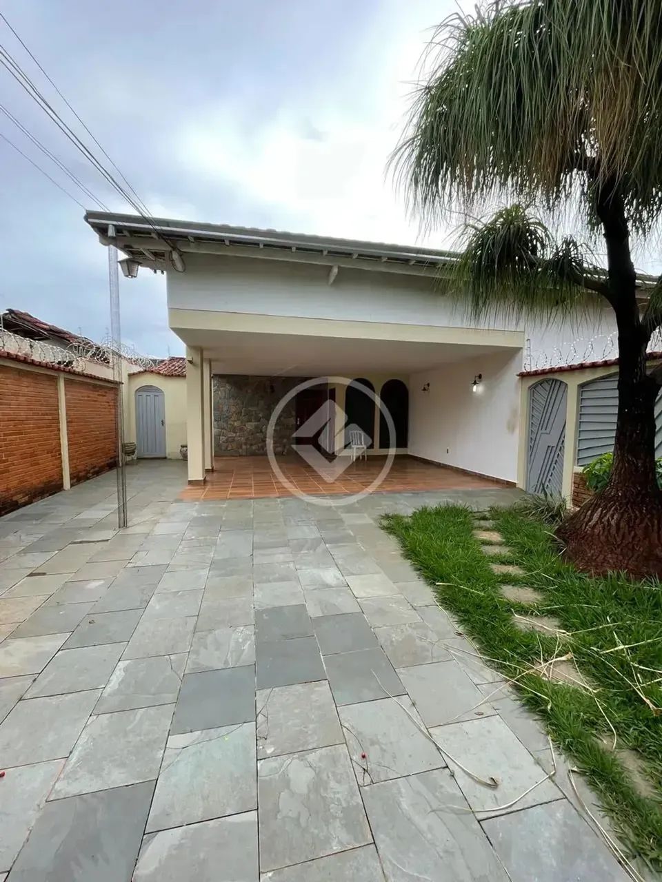 CASA TÉRREA SETOR COIMBRA codigo: 126957