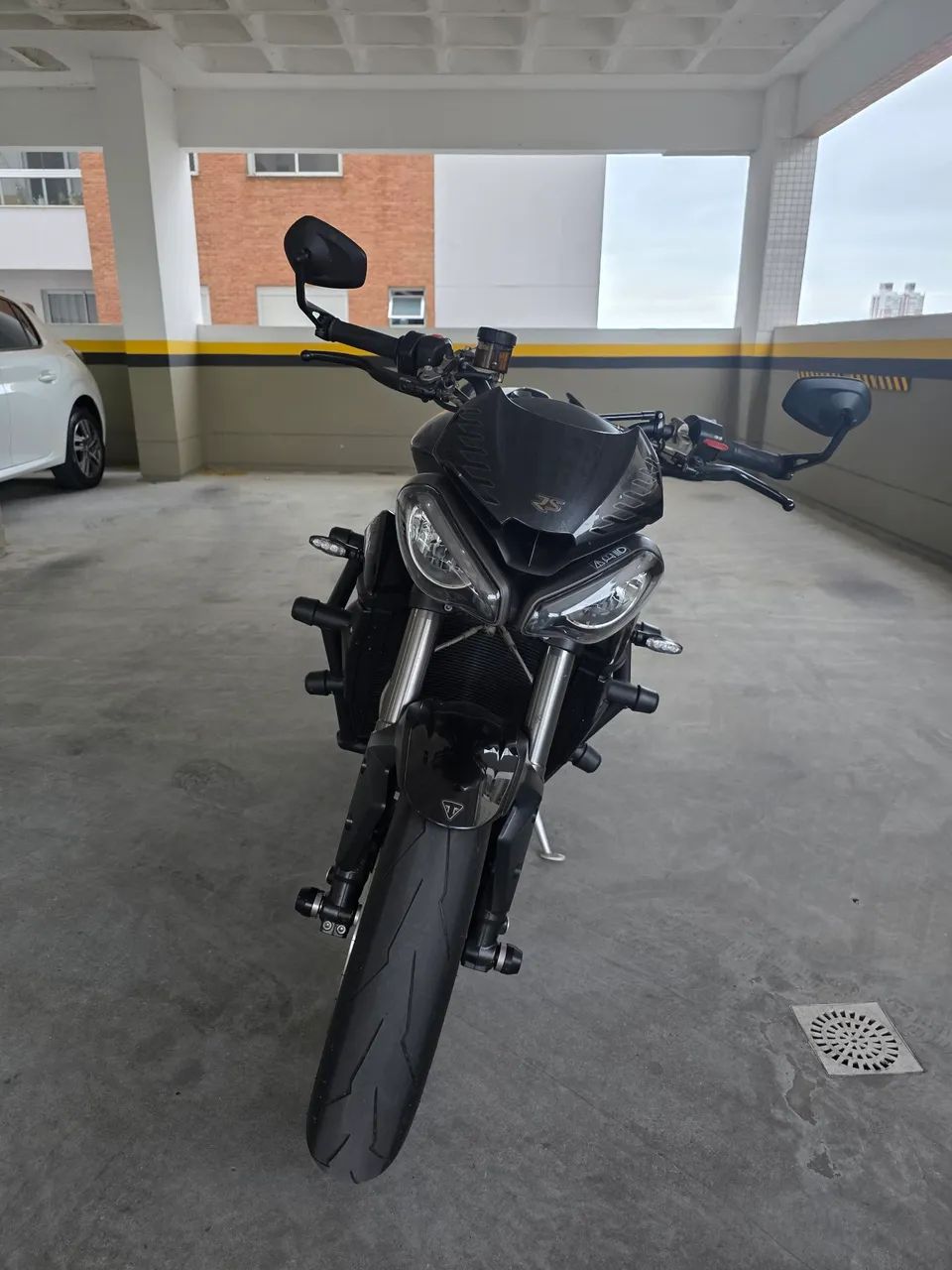 Street Triple 765 RS 2023 - Foto 5
