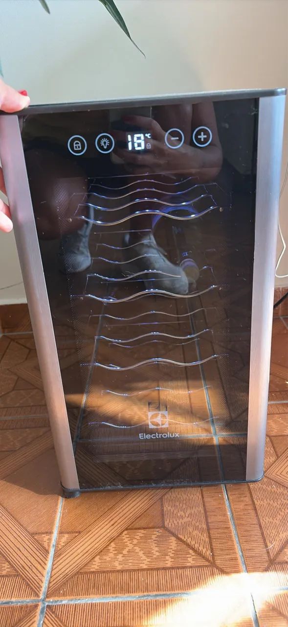 Adega vinho Electrolux - Foto 5