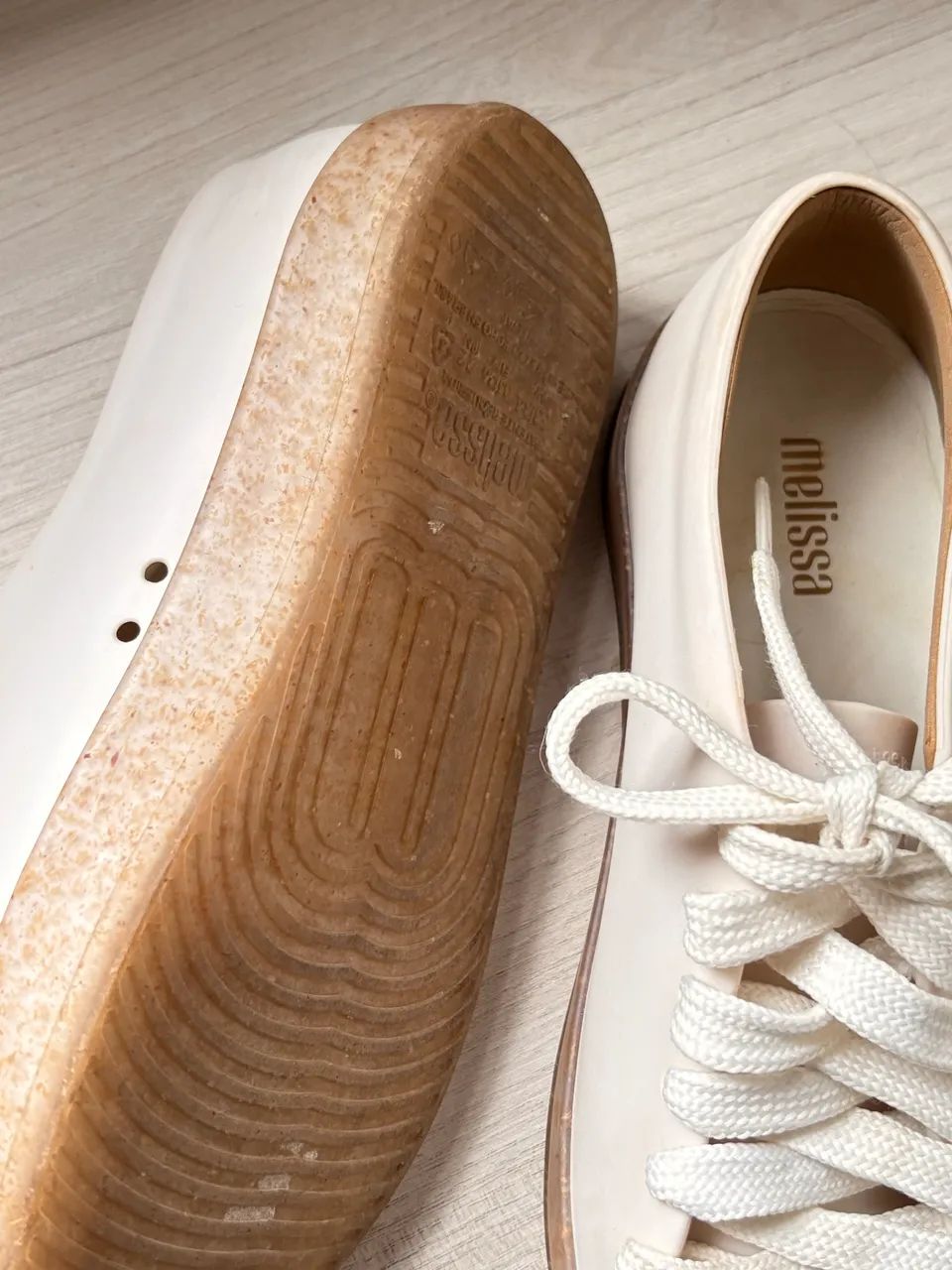 Tênis Melissa branco/off-white - básico e versátil - Foto 2
