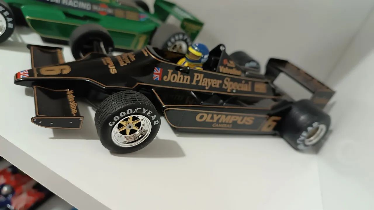 MINIATURA F1 1:18 - Foto 2