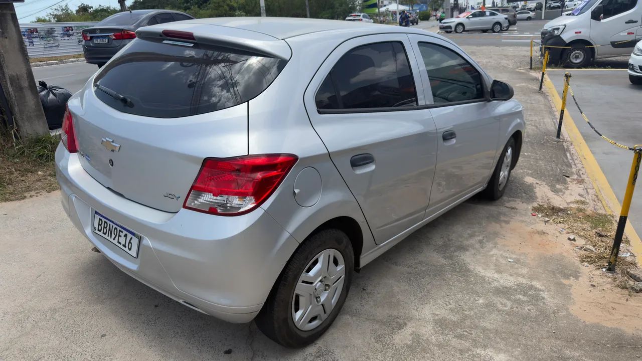 Chevrolet Onix ONIX HATCH Joy 1.0 8V Flex 5p Mec. 2018