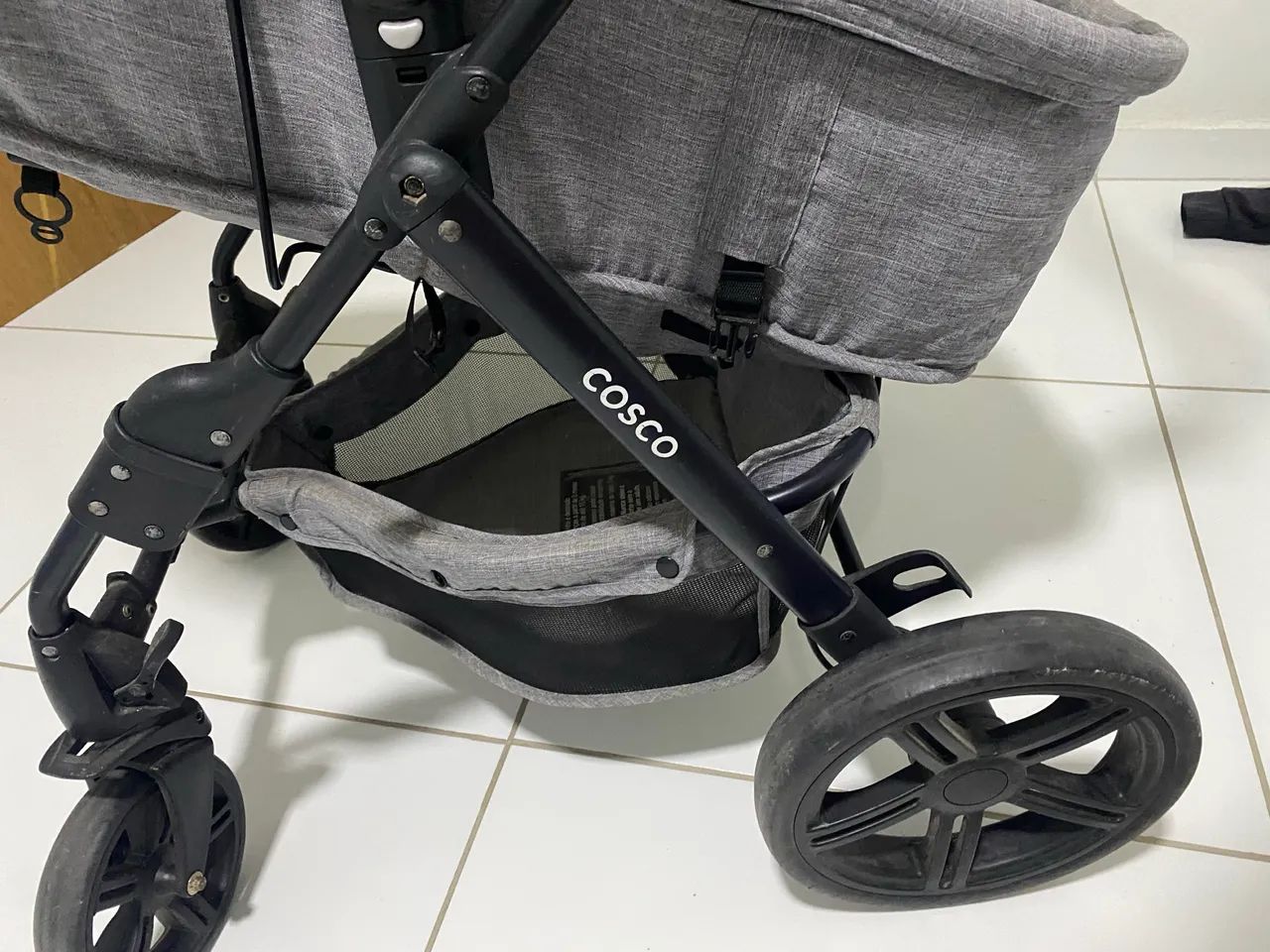 Carrinho de bebê Cosco 3 em 1 - Foto 4