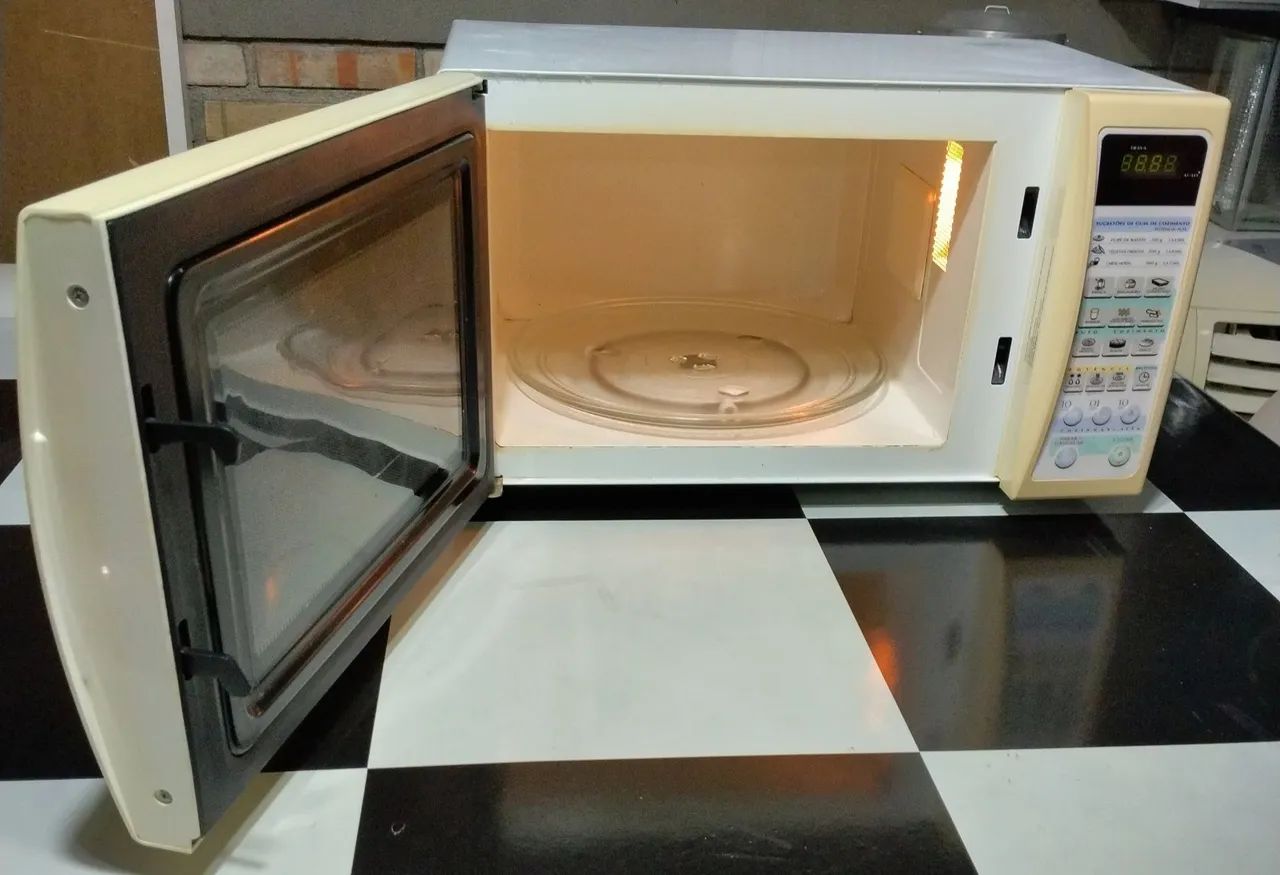 Microondas 20 litros  - Foto 4
