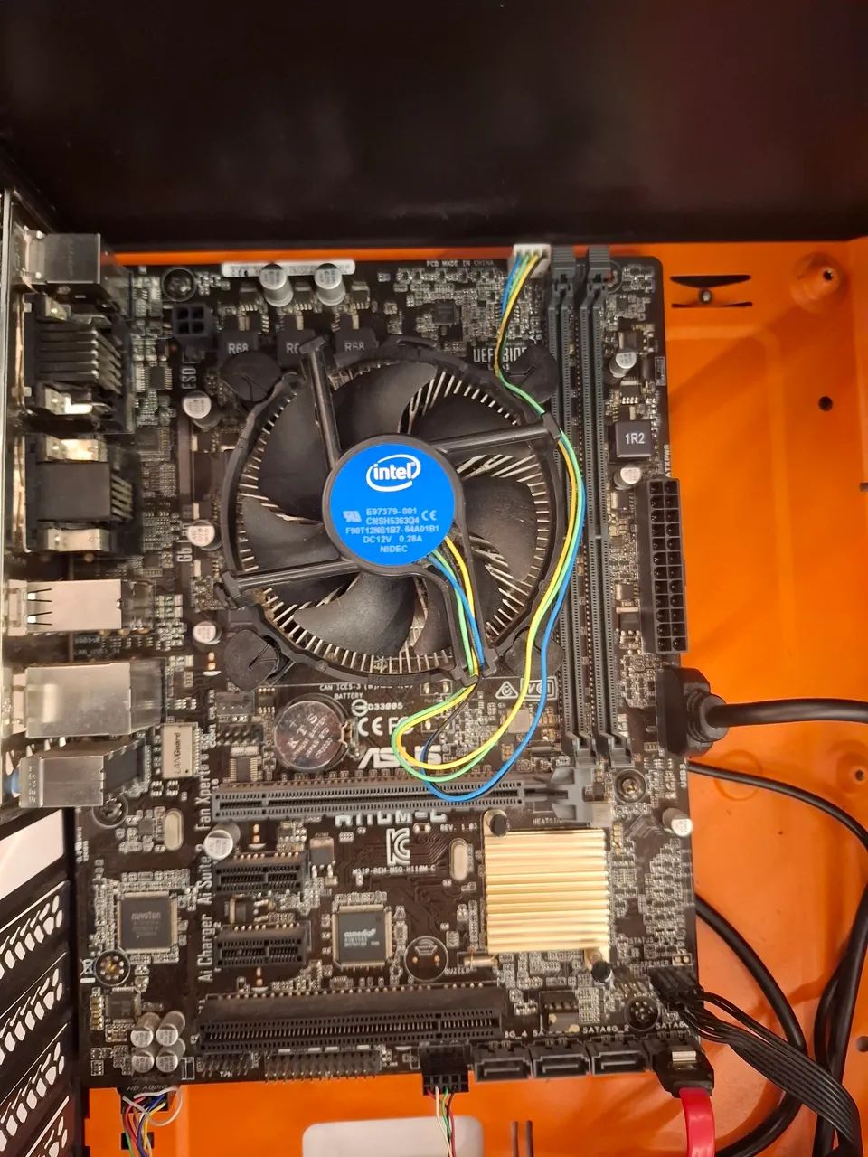 Placa-mae Asus + Processador Intel i3 + Gabinete Gamer