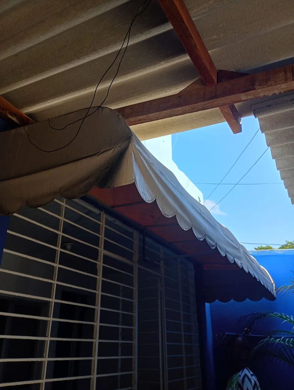 Aluminum awning, canvas cover in perfect condition, L: 3.40 m / W: 0.85 m