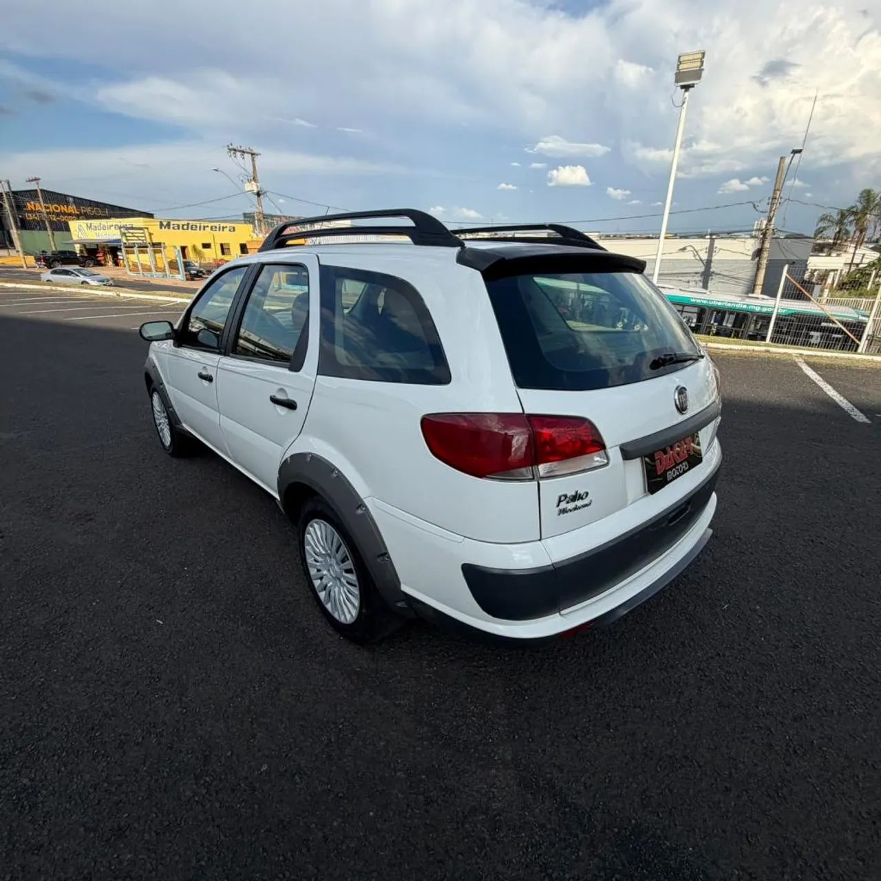 Fiat Palio Week. Attractive 1.4 Fire Flex 8V 2010 - Foto 4