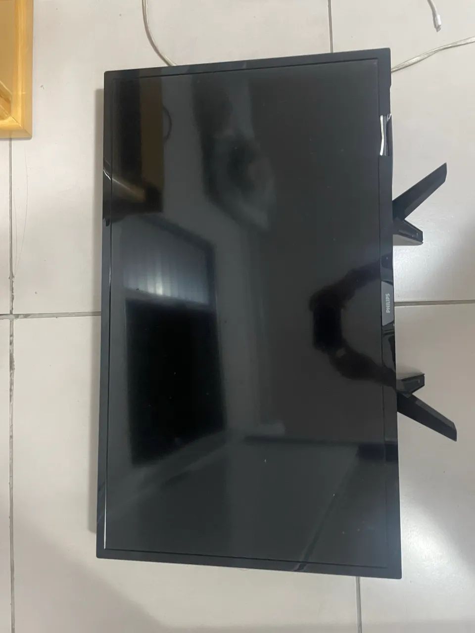 Tv Philips 24 polegadas (QUEBRADA) - Foto 2