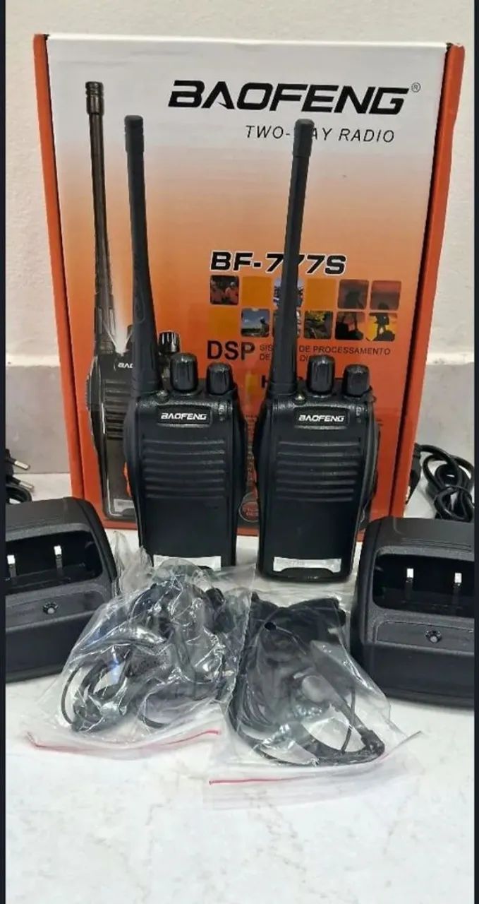 2 rádios Walkie Talkie baofeng para se comunicar