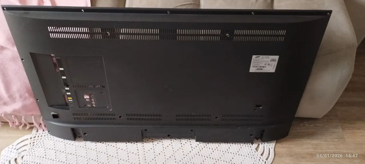 Vende-se placa completa tv Samsung 48 polegadas com tampa do fundo e moldura frente  - Foto 3