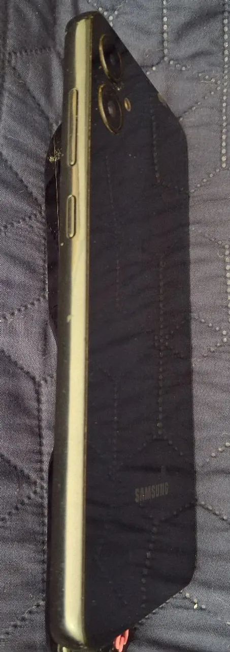 Celular Samsung A 6 tela trincada.  Funciona normalmente  - Foto 3
