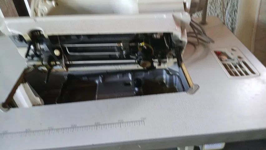 Maquina de Costura Reta Industrial