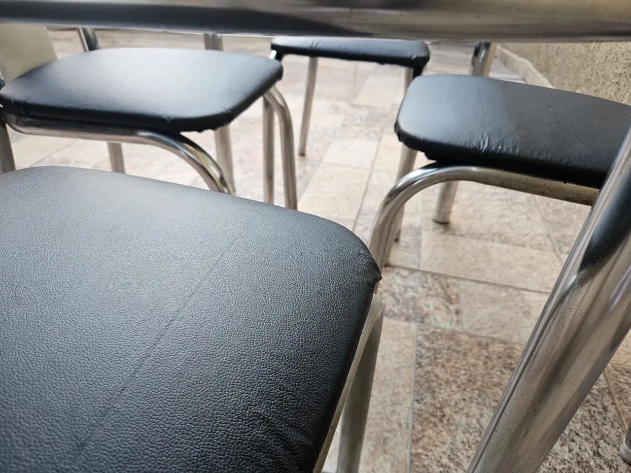 Mesa de vidro, com 4 cadeiras, Entrego també!! - Foto 5