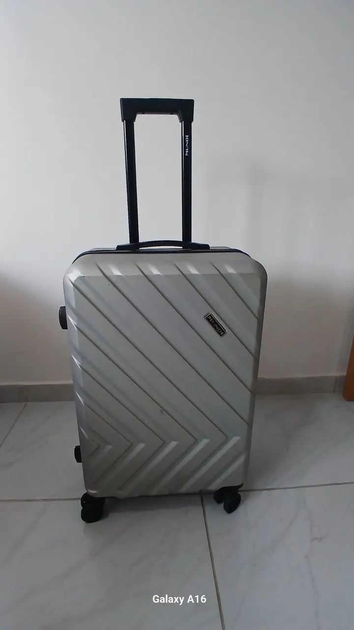 Mala Mundi 23kg cinza 